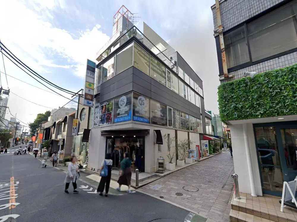 自由が丘の居抜き店舗の外観