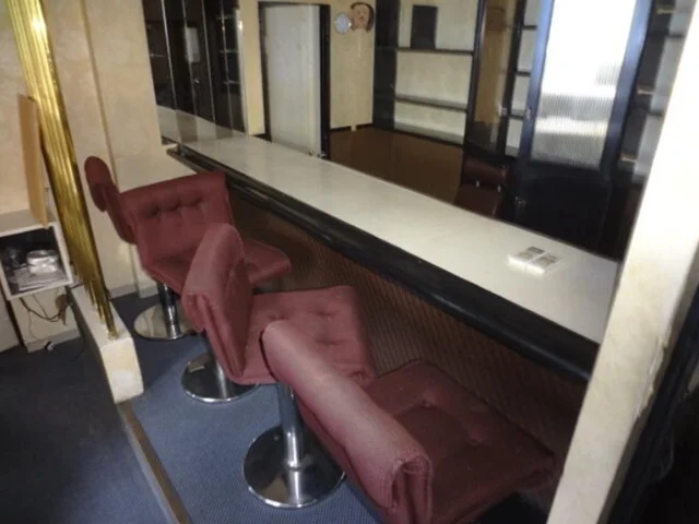 王子のスナック・パブ居抜きの内装