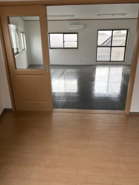 貸店舗(事務所仕様)の内装