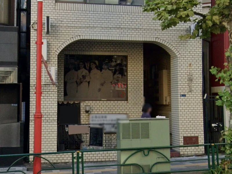 貸店舗(スケルトン)の外観