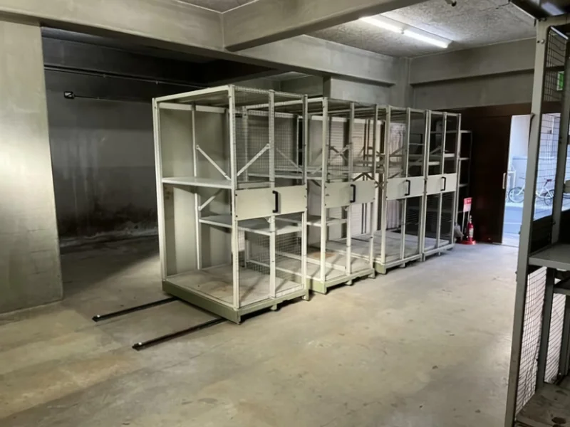 武蔵中原のスケルトン物件の内装