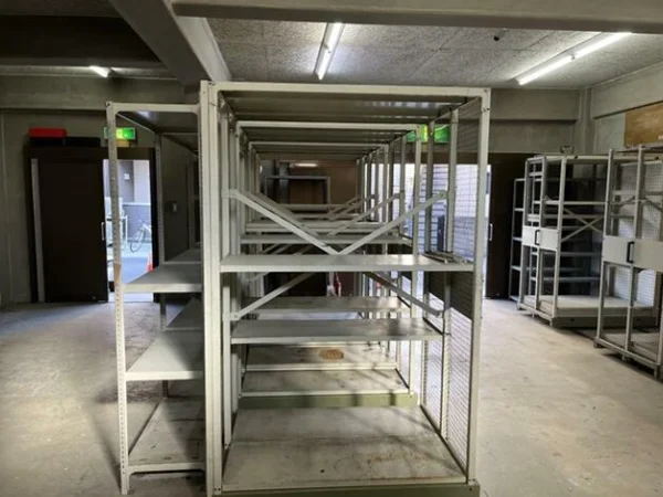 武蔵中原のスケルトン物件の内装