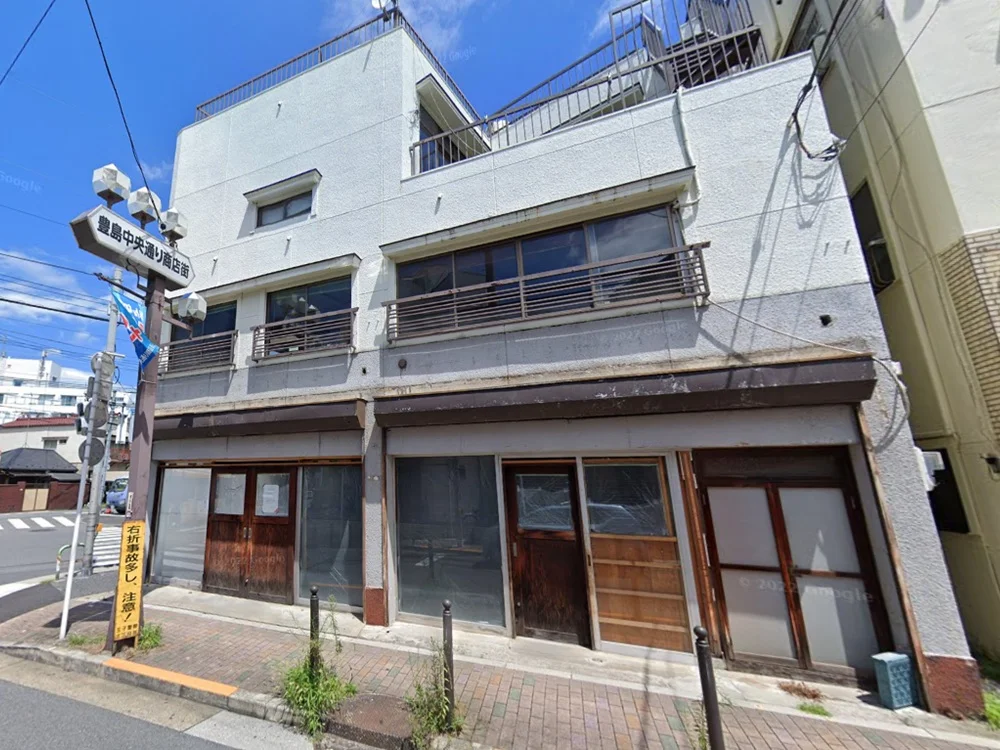 貸店舗(スケルトン)の外観