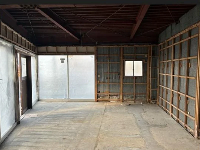 王子神谷のスケルトン物件の内装