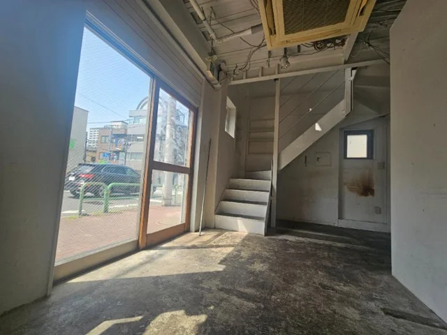 清澄白河の居抜き店舗の内装