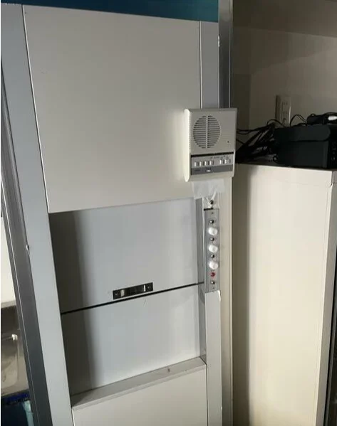 焼肉屋の居抜き物件の厨房