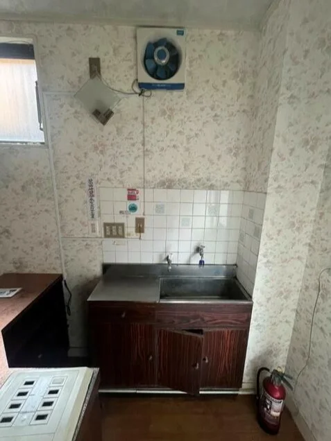 京成金町の事務所仕様物件の内装