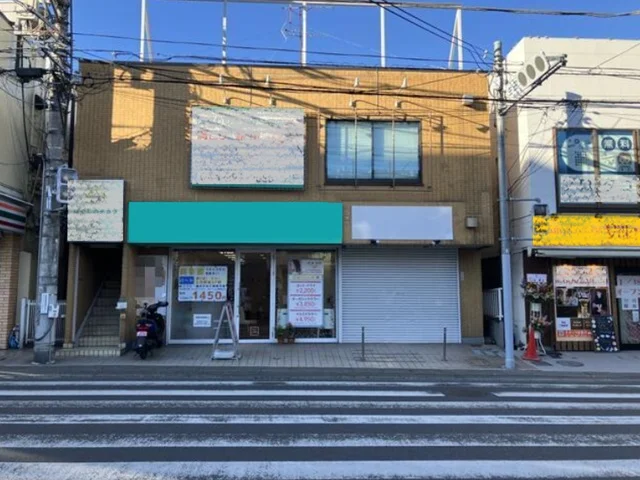 生田の事務所仕様店舗物件の外観