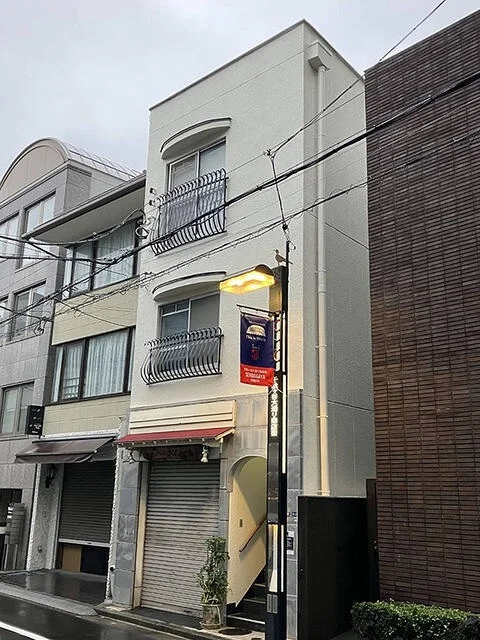 北参道の事務所仕様物件の外観