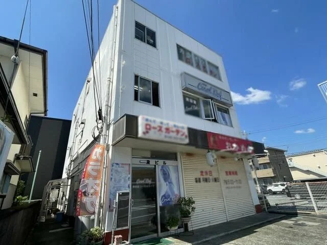 本厚木の居抜き店舗の外観