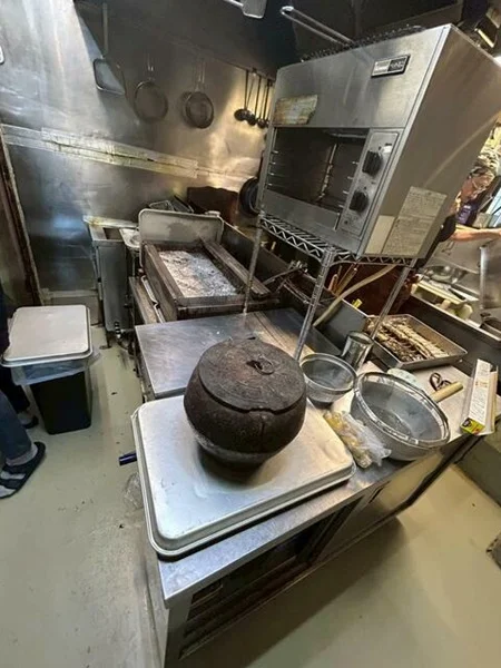 池上の居酒屋居抜きの厨房