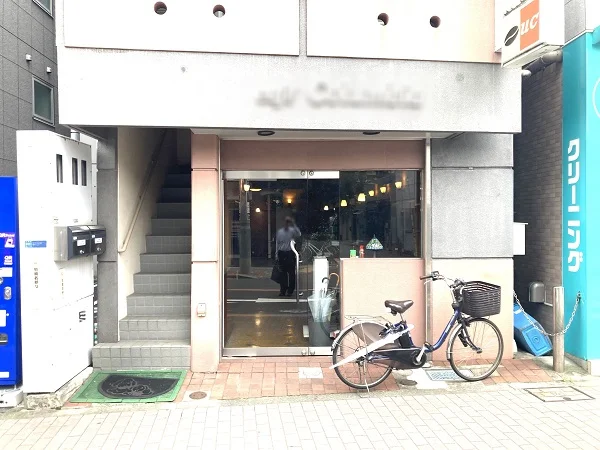 蓮沼の居抜き店舗の外観