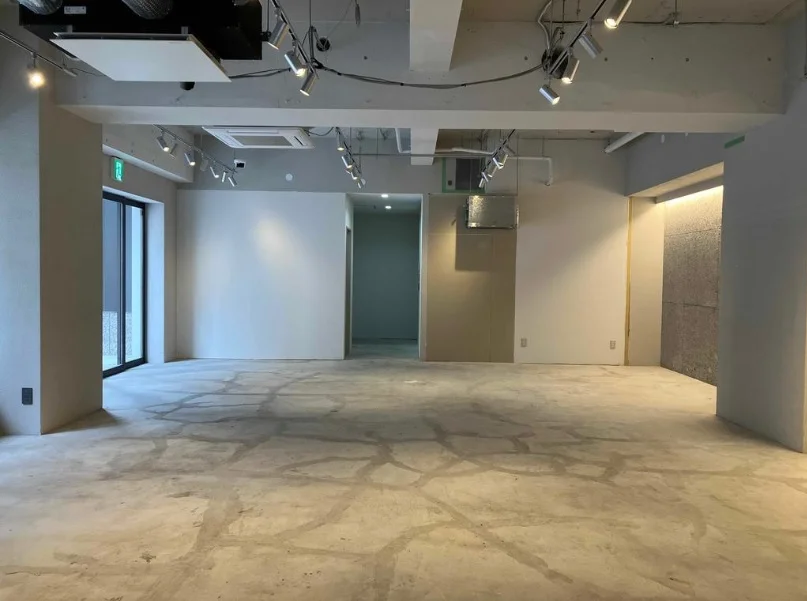 人形町のスケルトン物件の内装