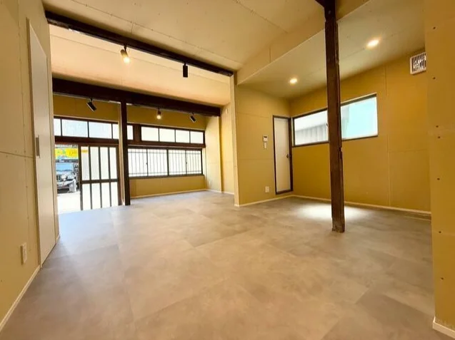 貸店舗(事務所仕様)の内装