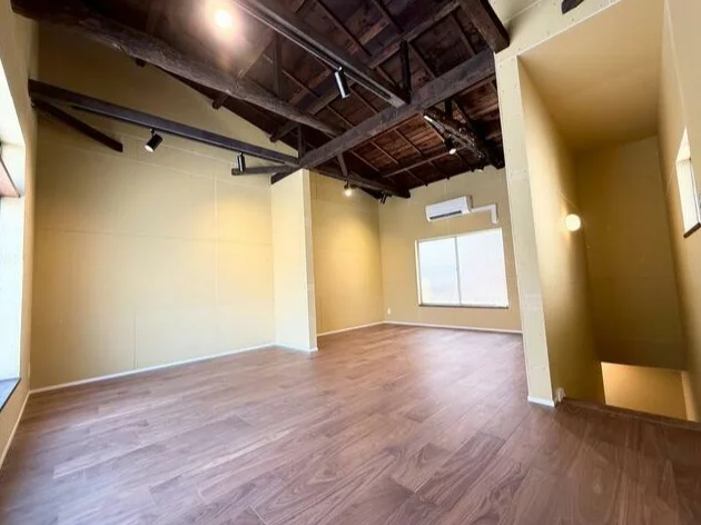 稲荷町の事務所仕様物件の内装