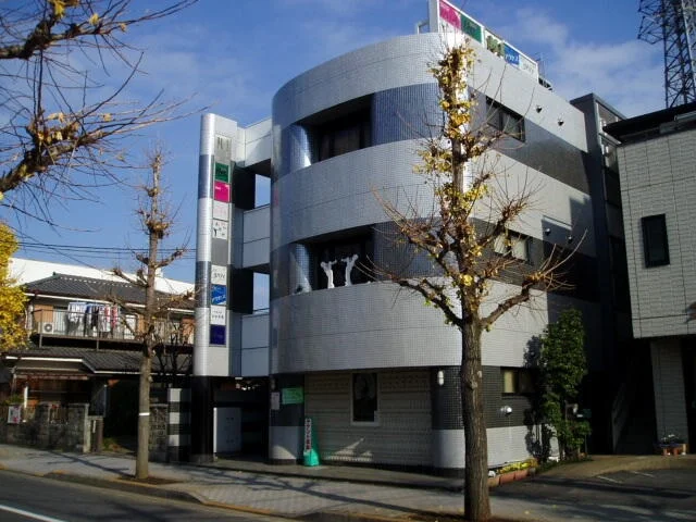 小作の事務所仕様店舗物件の外観