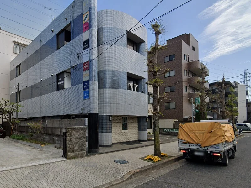 小作の事務所仕様店舗物件の外観