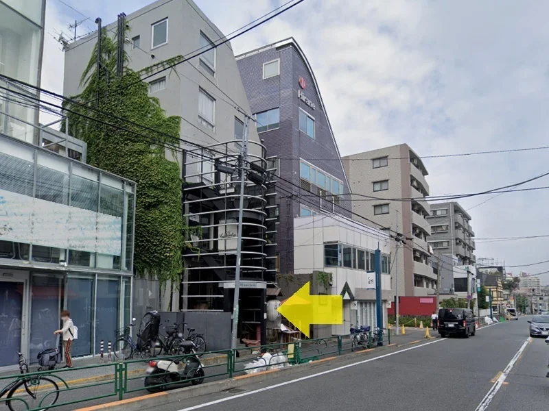 貸店舗(スケルトン)の外観