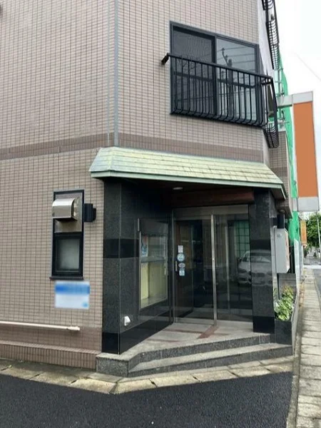 菅野の居酒屋居抜きのエントランス