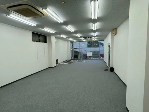 下井草の事務所仕様店舗物件の内装