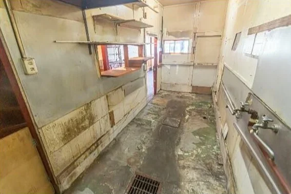 インド・ネパール料理の居抜き物件の厨房