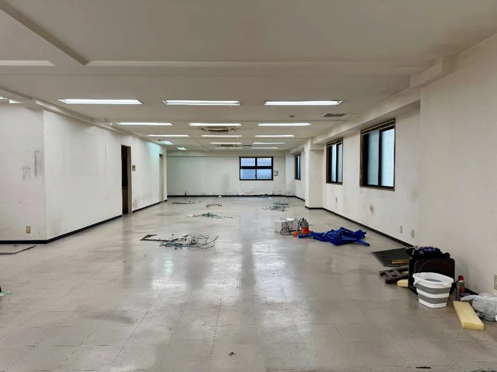 神楽坂のスケルトン店舗物件の内装