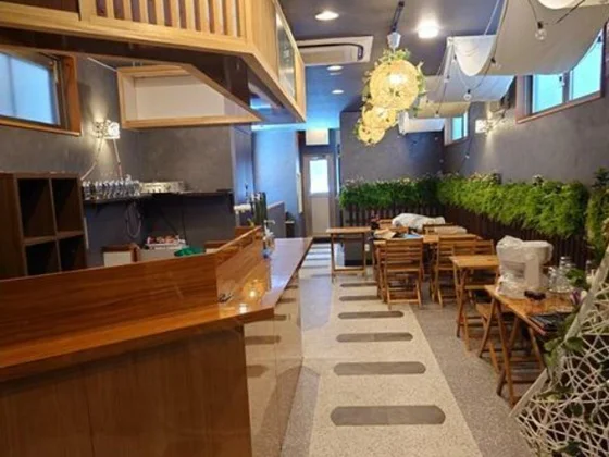 ダイニングバーの居抜き物件の内装