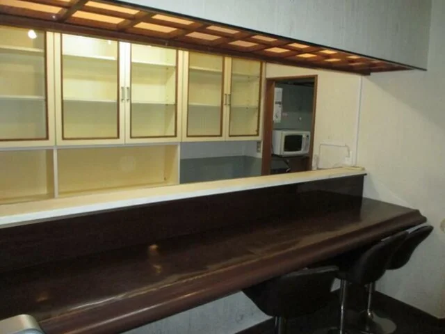 鶴間の居抜き店舗の内装