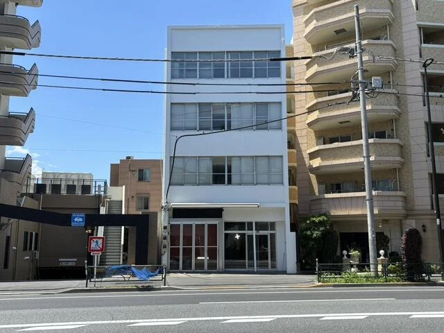 西荻窪の事務所仕様物件の外観