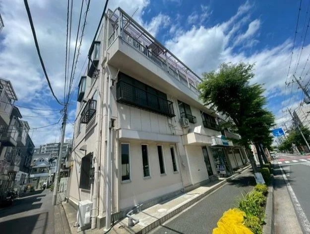 貸店舗(事務所仕様)の外観