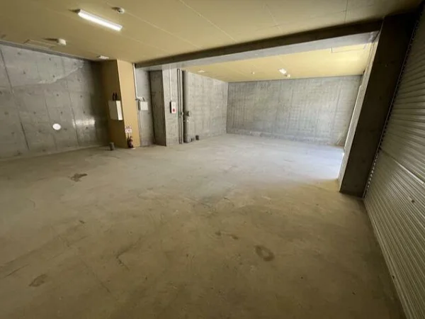 糀谷のスケルトン店舗物件の内装