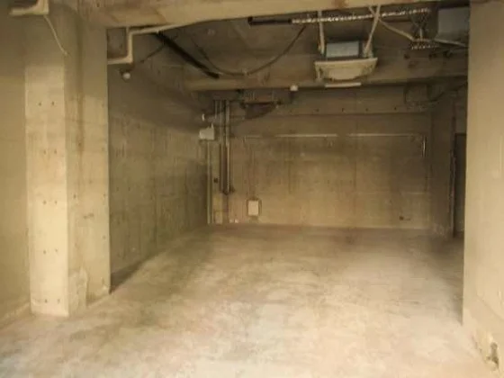 貸店舗(スケルトン)の内装