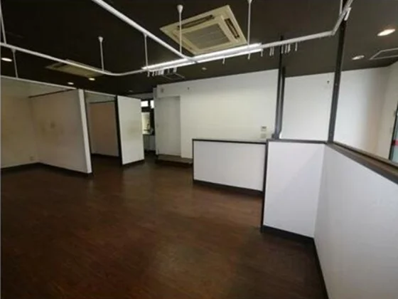 川崎の整体・マッサージ居抜きの内装