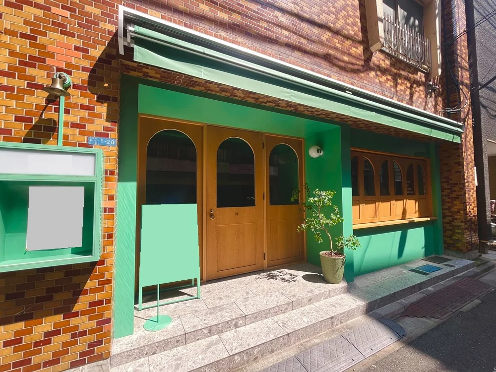 浅草の居抜き店舗のエントランス