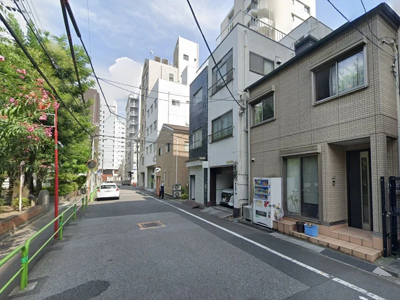 稲荷町の事務所仕様店舗物件の外観