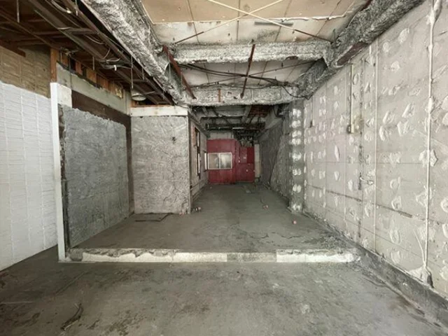 貸店舗(スケルトン)の内装