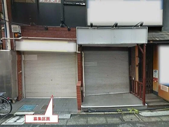 貸店舗(スケルトン)のエントランス