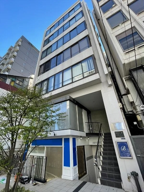 貸店舗(スケルトン)の外観