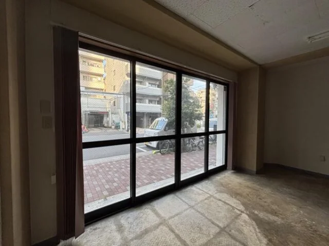 貸店舗(事務所仕様)の内装