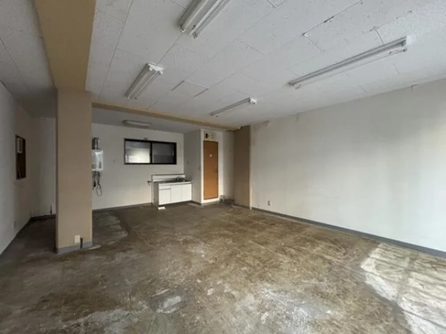 三ノ輪の事務所仕様物件の内装