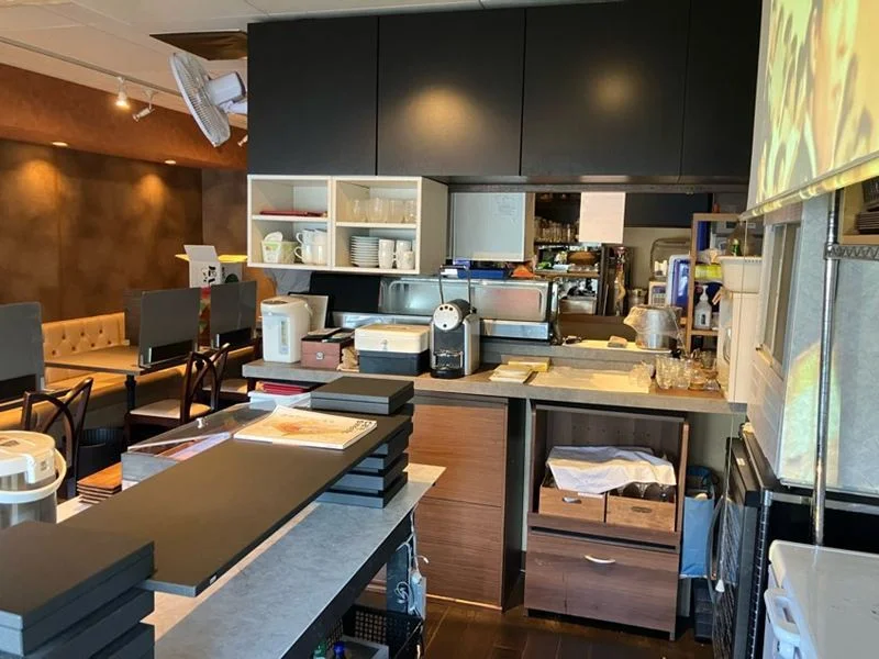 レストランの居抜き物件の内装