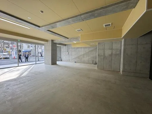 伊勢佐木長者町のスケルトン物件の内装