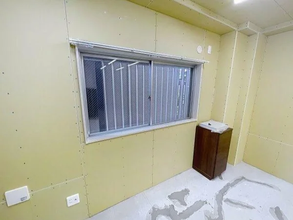 貸店舗(スケルトン)の内装