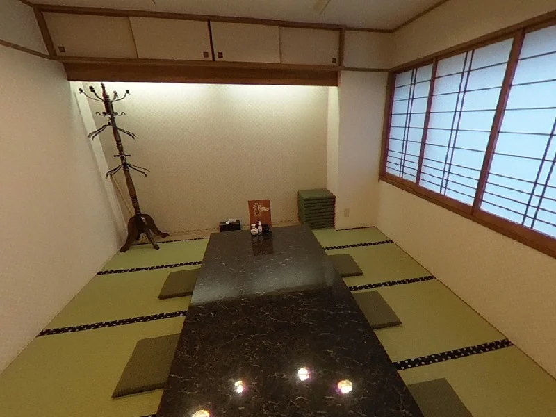 神保町の寿司居抜きの内装