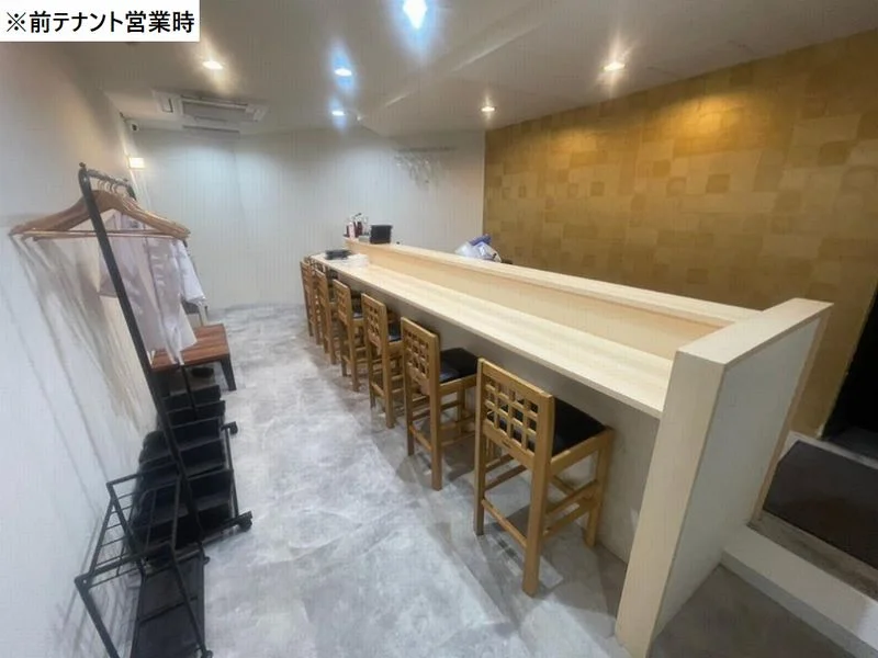 信濃町の寿司居抜きの内装