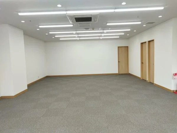 貸店舗(事務所仕様)の内装