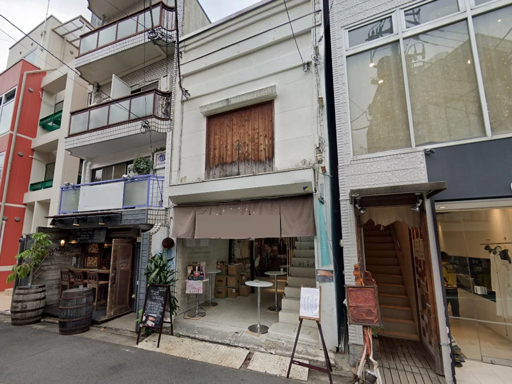 代官山のスケルトン物件の外観