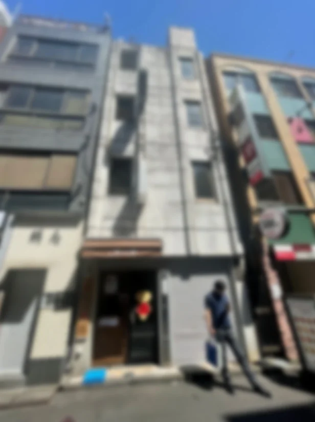 新宿三丁目の事務所仕様物件の外観