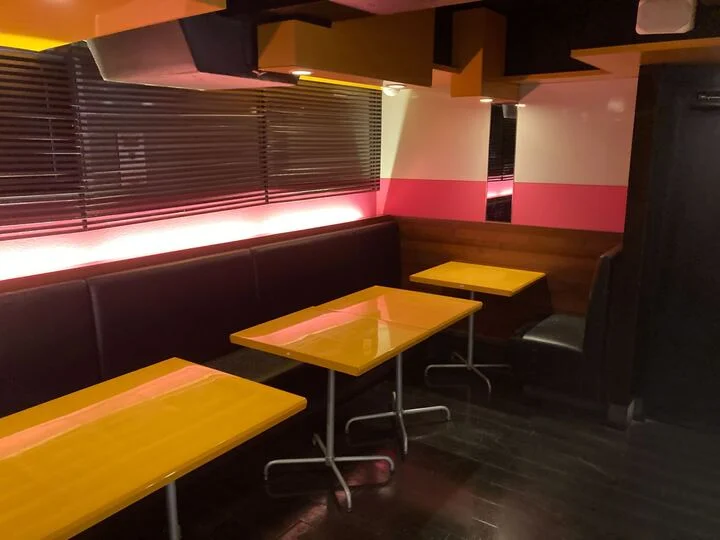 ダイニングバーの居抜き物件の内装