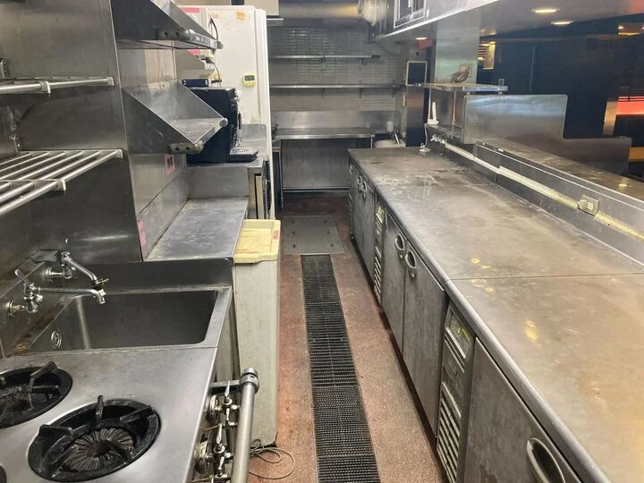 ダイニングバーの居抜き物件の内装